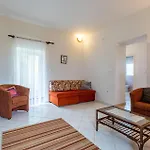 Nyaraló With Sea View I Risika