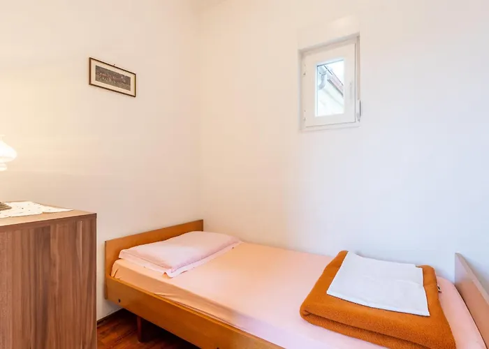 度假居 With Sea View I *