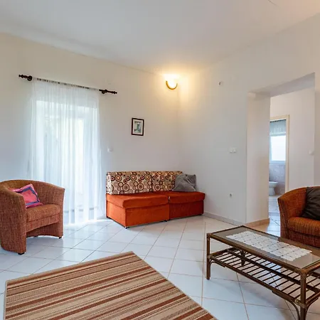 Semesterbostad With Sea View I Risika