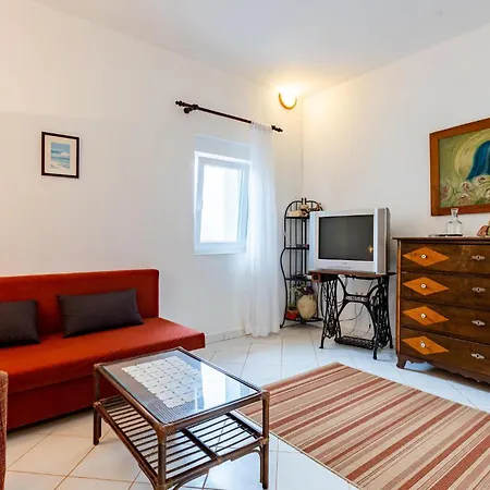 With Sea View I Semesterbostad